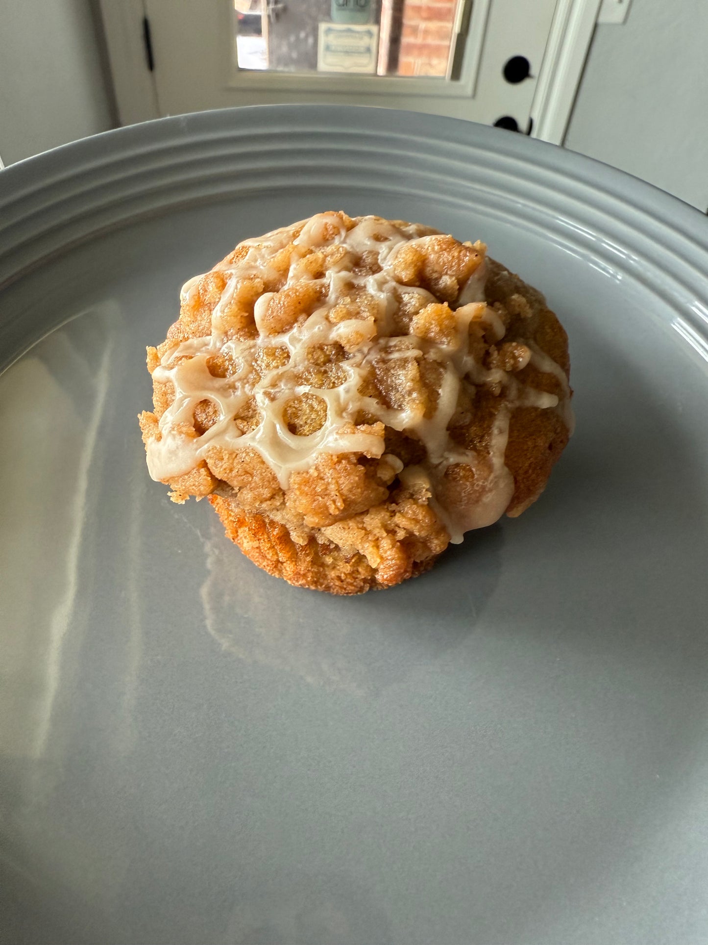 Crumb cake muffin