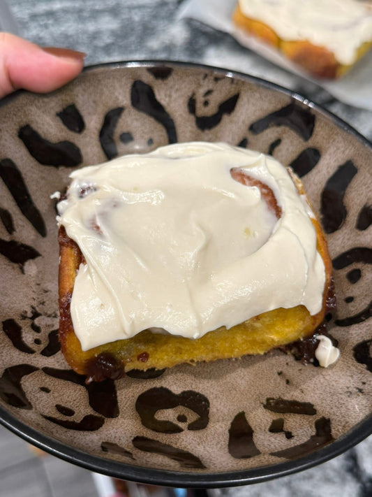 Pumpkin Cinnamon Roll (i recommend ordering priority)